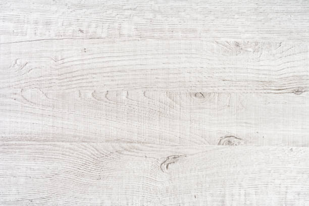 tablero de madera barnizado blanco - knotted wood plank wall abstract texture fotografías e imágenes de stock