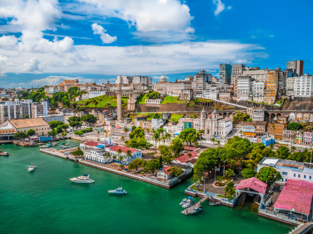 elevador lacerda, salvador, bahia - brasil - bahía fotografías e imágenes de stock