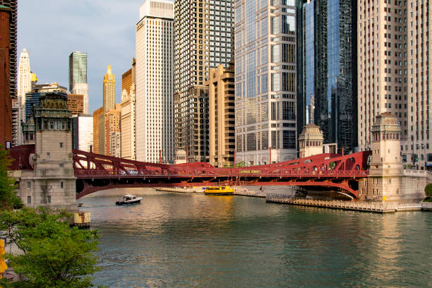 istock Chicago river with skyscrapers and LaSalle Bridge 1067655078