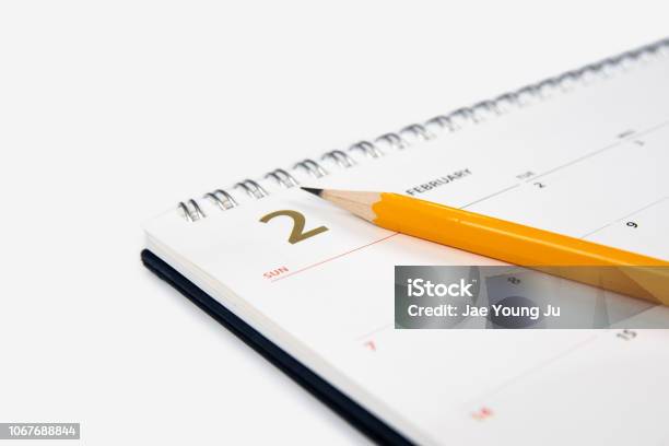 2 월 달력 고 흰색 바탕에 연필입니다 0명에 대한 스톡 사진 및 기타 이미지 - 0명, 11월, 2 - iStock