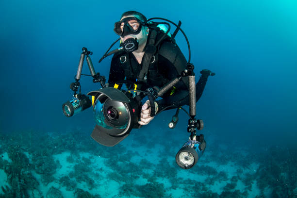 istock Scuba diver photographer 1067739318