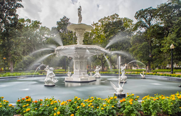 Fountain at the Forsyth Park in Savannah, GA The Fountain in the Forsyth Park is one of the nicest Places in Savannah savannah stock pictures, royalty-free photos & images