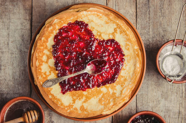 크레페 수 제입니다. 팬케이크입니다. 선택적 초점입니다. 음식 - dessert food sweet food strawberry 뉴스 사진 이미지