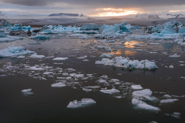 istock Jokulsarlon glacier lagoon 1067920366