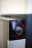 teil-der-automatische-kaffee-maschine.jpg?b=1&s=170x170&k=20&c=-s8X8-_NAIy9xCaD-iPnQP2H7mUGZ4aJ7OjjaYuMnyE=
