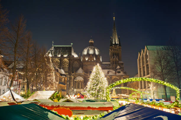 istock Christmas Market in Aachen, Germany 1067988866