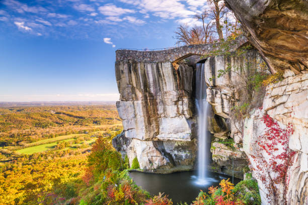 istock Lookout Mountain High Falls 1068062130