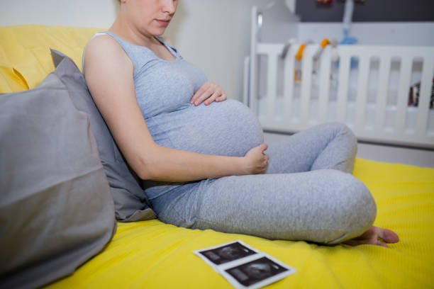 istock Beautiful pregnant woman 1068066310