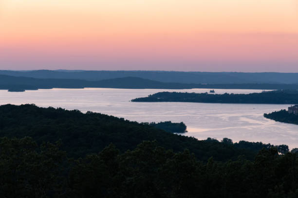Table Rock Lake Sunset at Table Rock Lake, in the Ozarks of southwestern Missouri. springfield missouri photos stock pictures, royalty-free photos & images