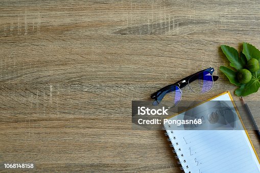 istock 2019 goals on notebook on old wood table 1068148158