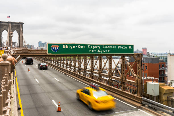 istock Fast times in the Brooklyn Bridge 1068203048