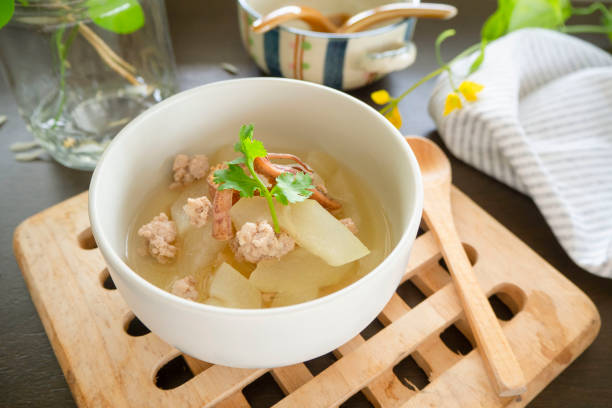 zuppa di melone invernale, cibo asiatico, cibo fatto in casa, zuppa, dieta - white gourd foto e immagini stock
