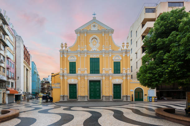 église saint-dominique, église au milieu de la place senado, macao (chine). - macao photos et images de collection