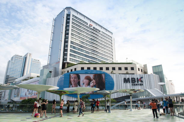 fisheye view, the new renovated of mbk shopping center. mbk is a big shopping mall, restaurants, it product, mobile phone. famous destinations in bangkok, thailand - mbk imagens e fotografias de stock