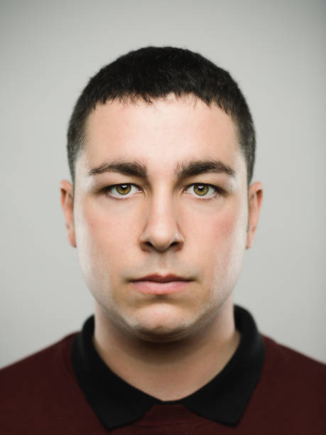 retrato de um homem muito jovem caucassian - photography indoors studio shot focus on foreground - fotografias e filmes do acervo