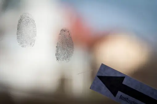 Fingerprints On Window Ruler Windows Fingerprint Fotos | Baixe imagens gratuitas na Unsplash