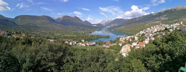 istock Overview of Lake Barrea 1068473230