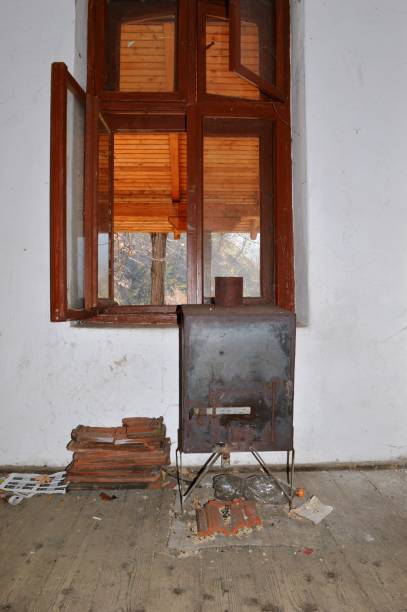 istock the interior of an old abandoned house 1068495720