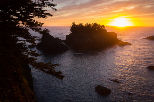 istock View of Paradise 1068614824