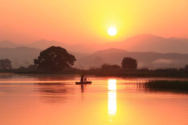 istock Morning of Upo Marsh VD714 1068623028