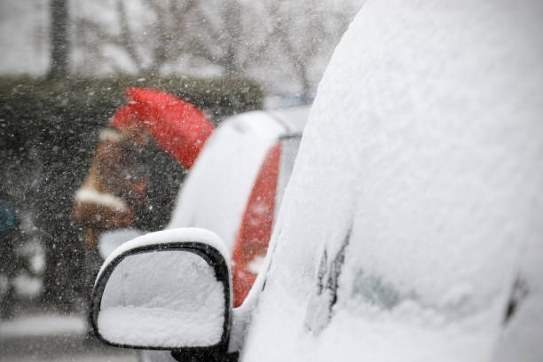 istock cars on heavy snow 1068856906