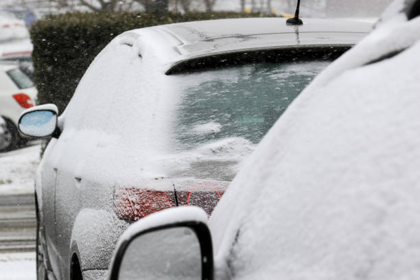 istock cars on heavy snow 1068856964