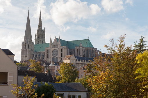 Nationale kathedraal in Washington DC op een mistige morgen in november 2023