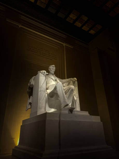istock Abraham Lincoln monument statue illuminated at night 1068902094