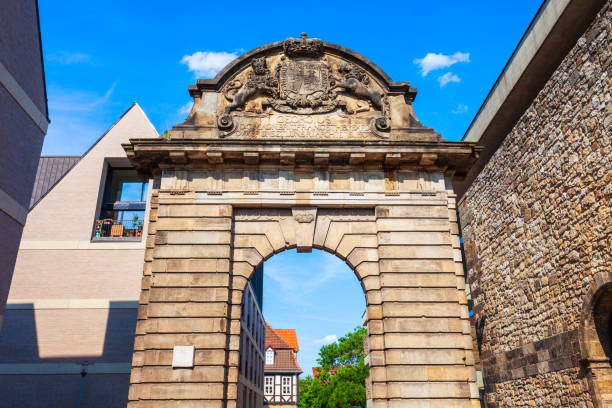 istock Tor des Marstalls of Hannover 1068903234
