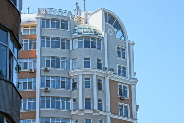 istock part of a large multi-storey building against the sky 1068956892