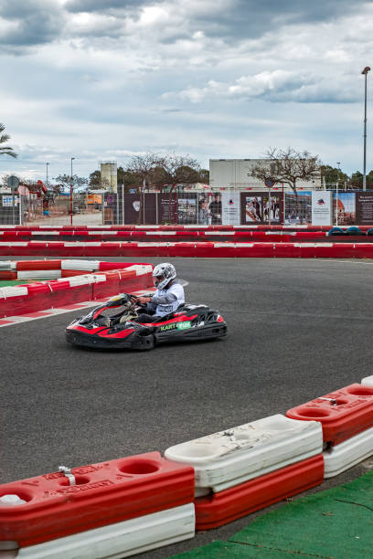 karting racer in azione (2) - go carting foto e immagini stock