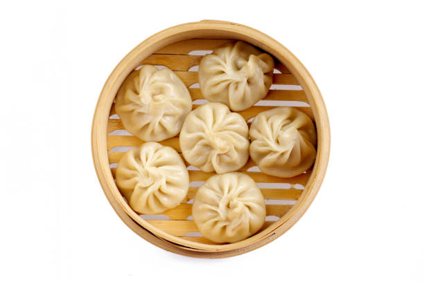 bánh hấp trung quốc bị cô lập trên nền trắng. - ẩm thực trung quốc hình ảnh sẵn có, bức ảnh & hình ảnh trả phí bản quyền một lần
