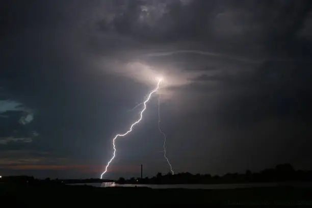 These CG (Cloud-Ground) discharges can be very dangerous, and are also called 'bolt from the blue'.