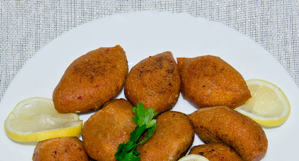 tradicional comida turca - albóndiga fotos fotografías e imágenes de stock