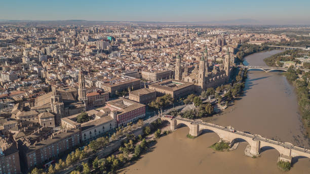 istock Cityscape of Zaragoza 1069305986