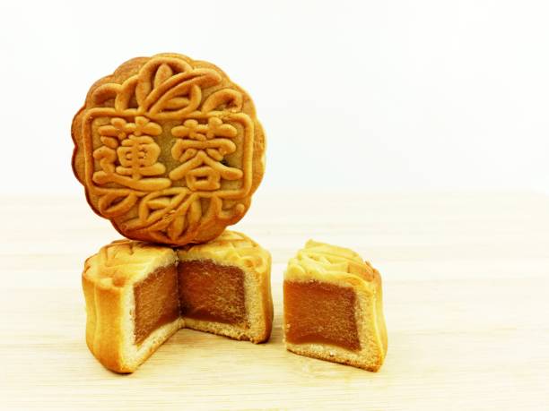 istock Mid-Autumn Festival Mooncake 1069447198