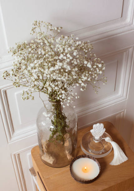 istock bridal flowers in vase 1069535622