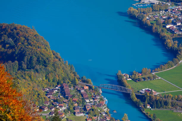 harderkulm、スイス、インターラーケン - landscape house water lake thun ストックフォトと画像