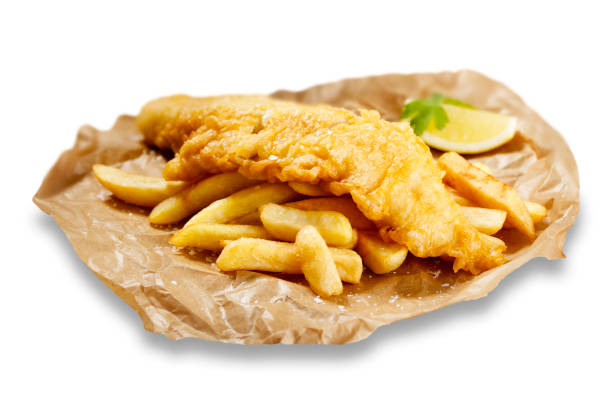 fish and chips, en papier brun - haddock photos et images de collection