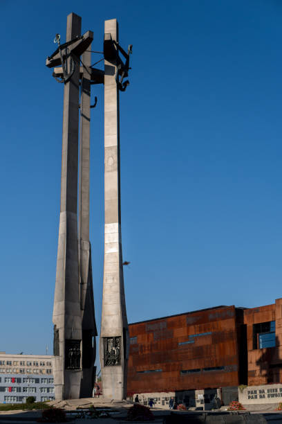 Monument to the fallen shipyard workers October 2018, Gdansk, Poland: Monument to the fallen shipyard workers in front of Solidarity museum solidarity labor union stock pictures, royalty-free photos & images