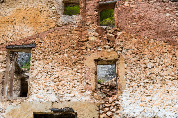 in ruins and abandonment in the countryside that is completely abandoned