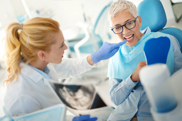 dentist appointment. - dentures imagens e fotografias de stock