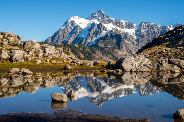 istock Mt. Shuksan Reflection in Autumn 1069833850