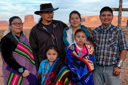 Happy Navajo Family Stock Photo - Download Image Now - Navajo Culture ...