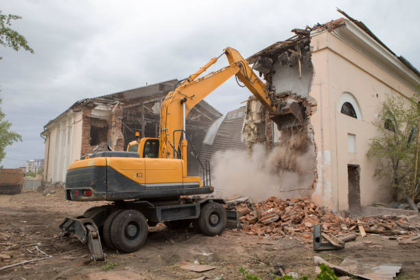 istock Demolition of the old building 1069893118