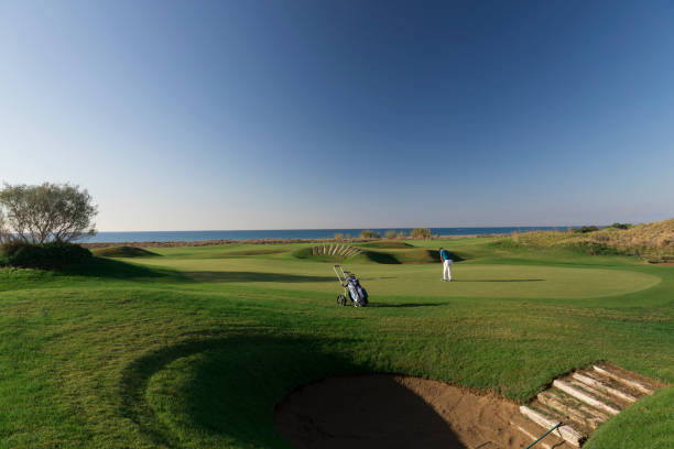 istock Golf player shoting ball - Links Golf 1070197888