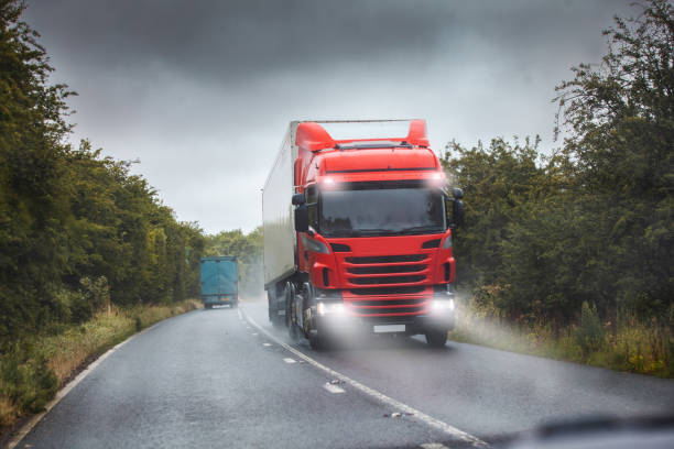 Lorry Drive on rain Lorry, Semi-Truck, Road, Night, Mode of Transport driving on rain truck rain stock pictures, royalty-free photos & images
