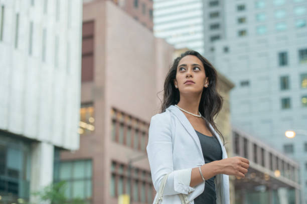 istock Business woman walking 1070237202