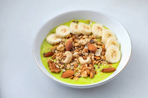 istock Super green smoothie bowl 1070399978