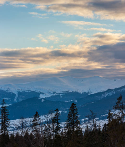 istock Evening winter cloudy day mountain ridge 1070473718